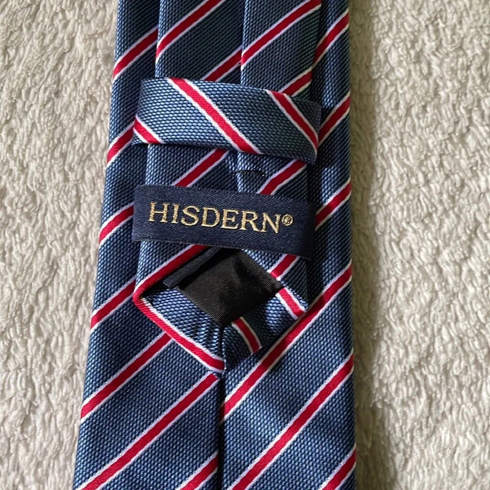 Kids adjustable neck tie. Blue and red striped.